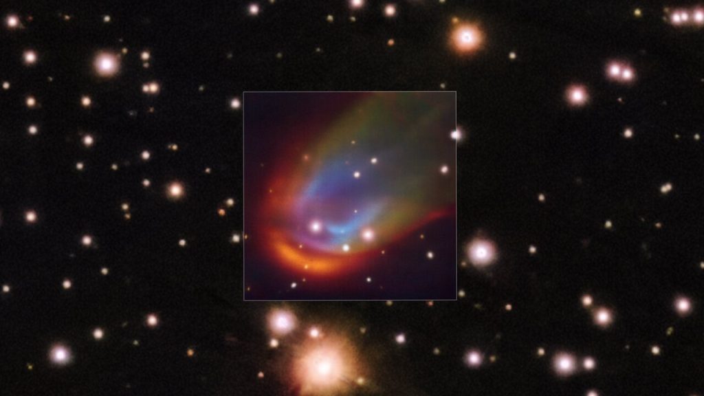 Immagine ottenuta dal Vlt della stella morta che crea un'onda d'urto mentre si muove nello spazio. Crediti: Eso/K. Iłkiewicz and S. Scaringi et al. Background: PanStarrs